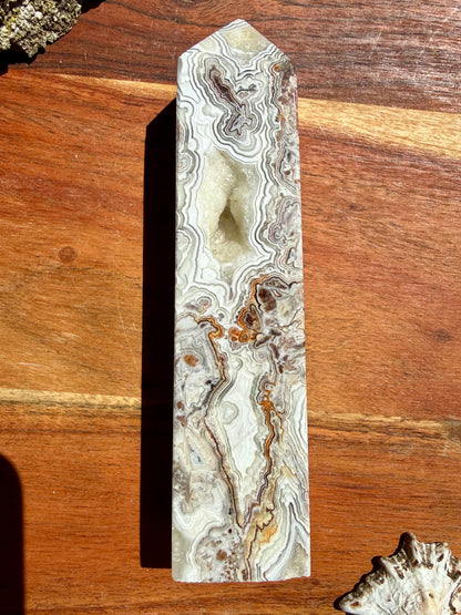 CRAZY LACE AGATE TOWER
