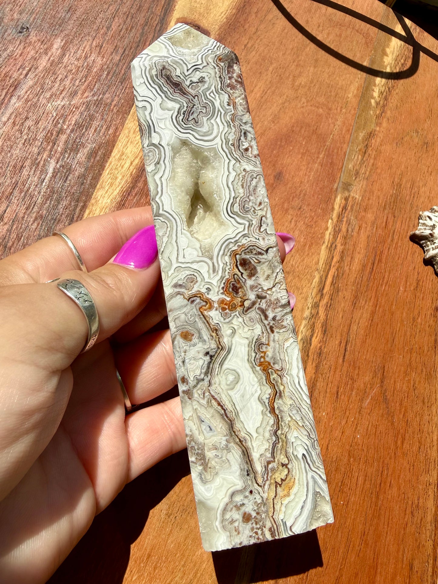 CRAZY LACE AGATE TOWER