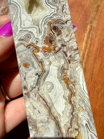 CRAZY LACE AGATE TOWER