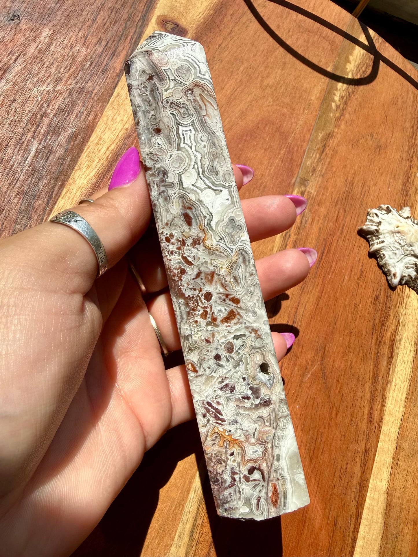 CRAZY LACE AGATE TOWER