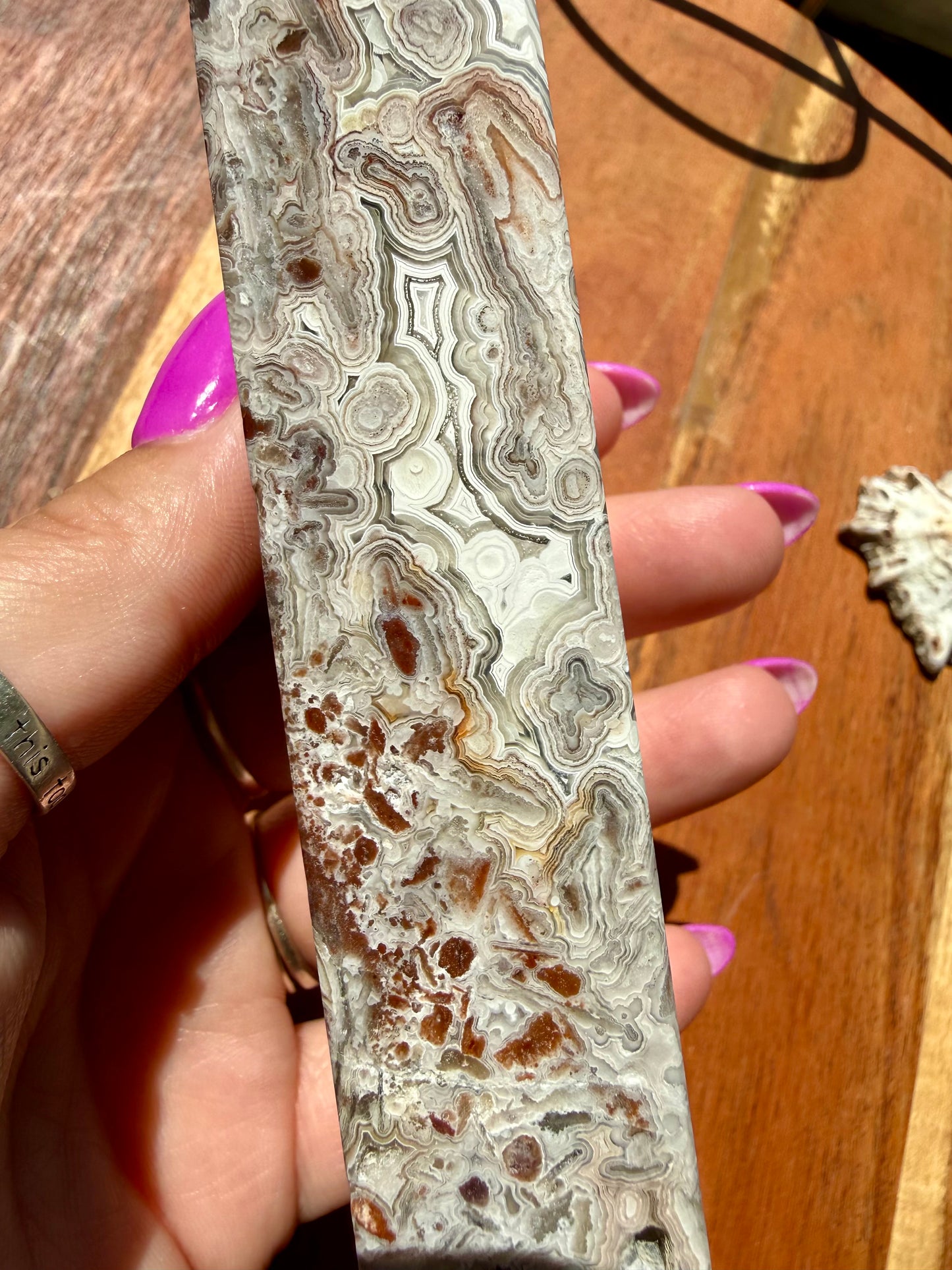 CRAZY LACE AGATE TOWER