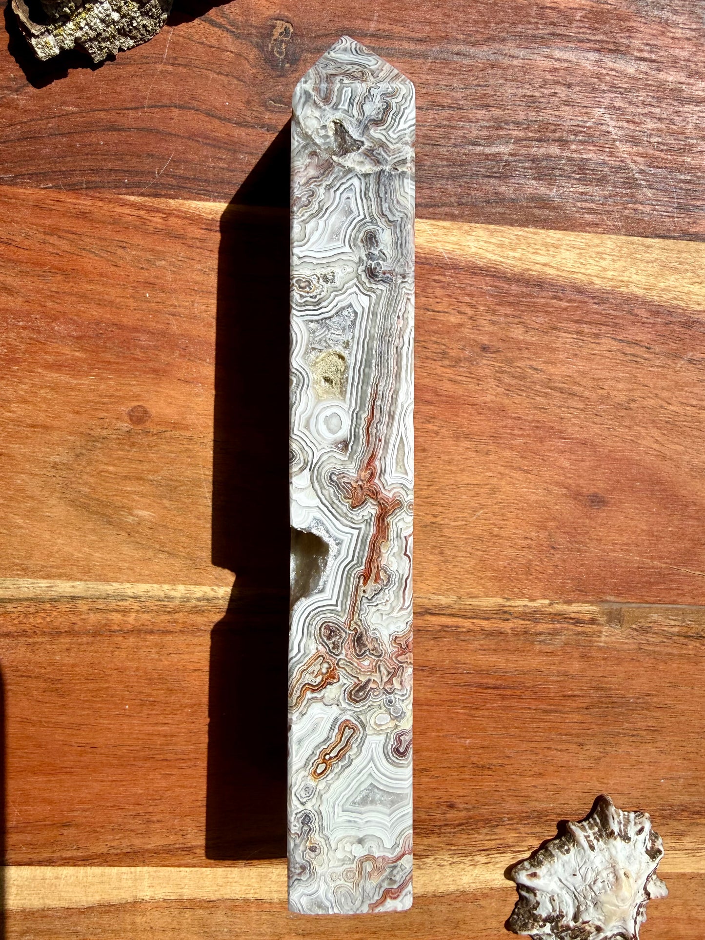 CRAZY LACE AGATE TOWER