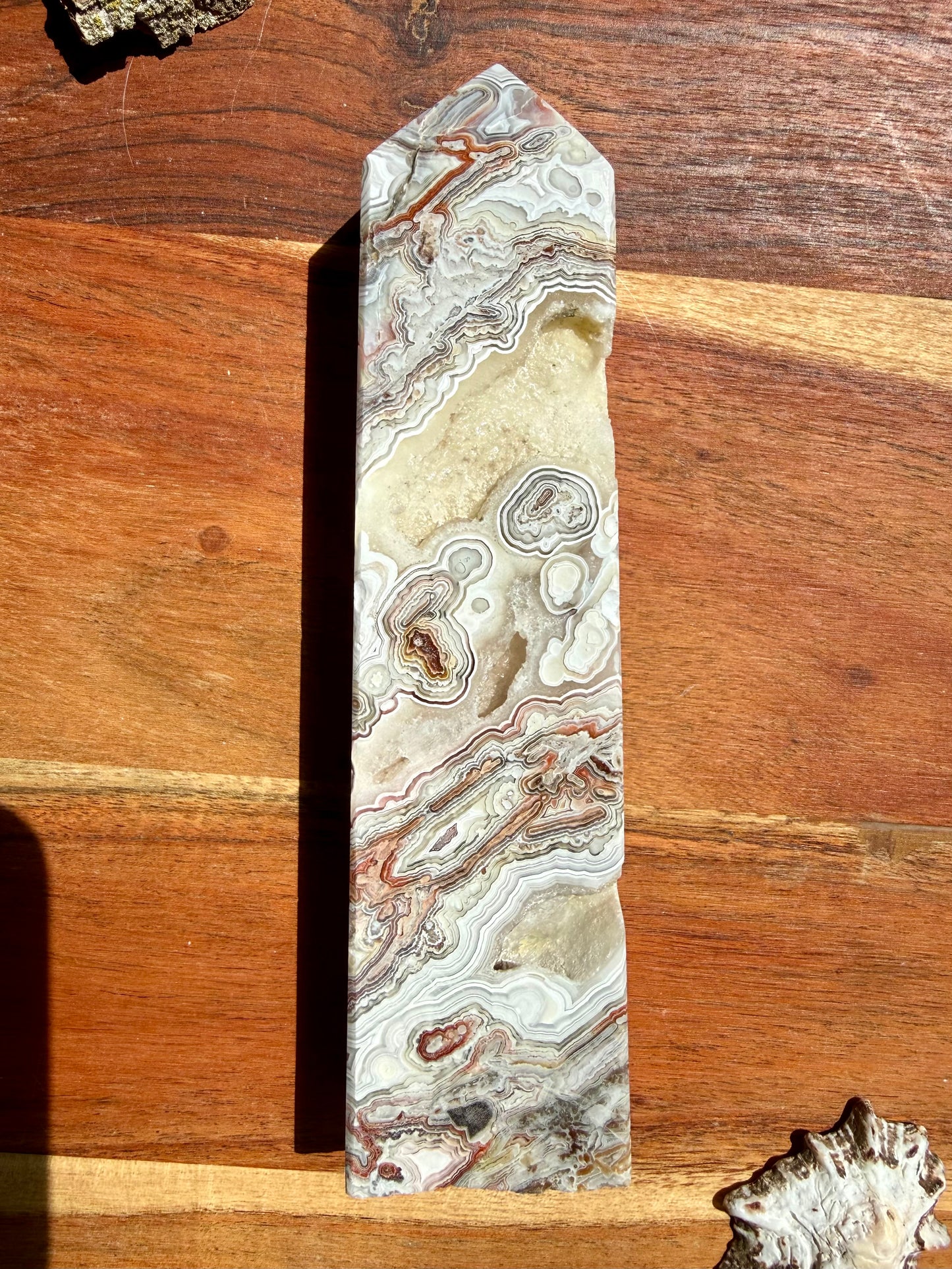 CRAZY LACE AGATE TOWER