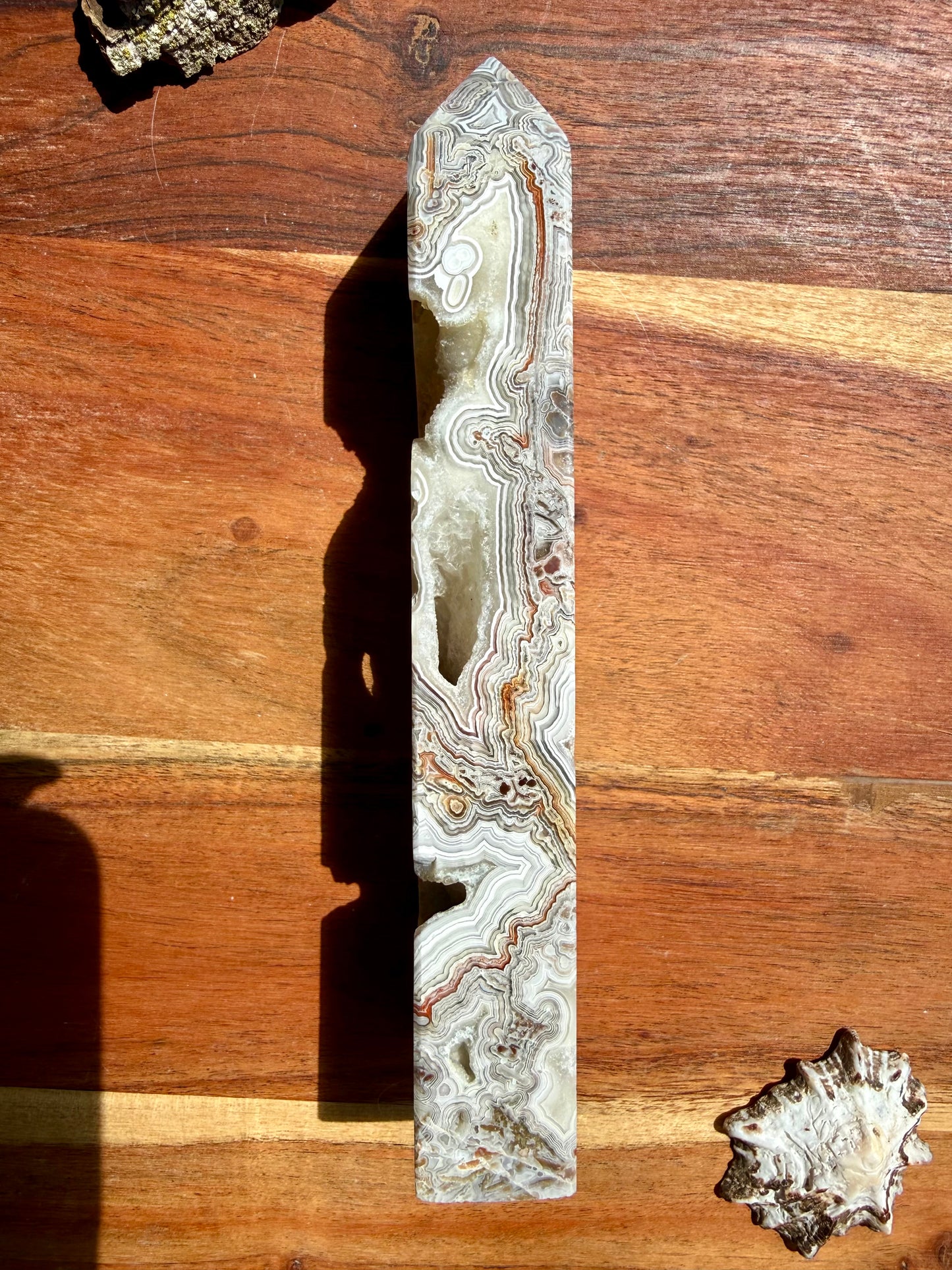 CRAZY LACE AGATE TOWER