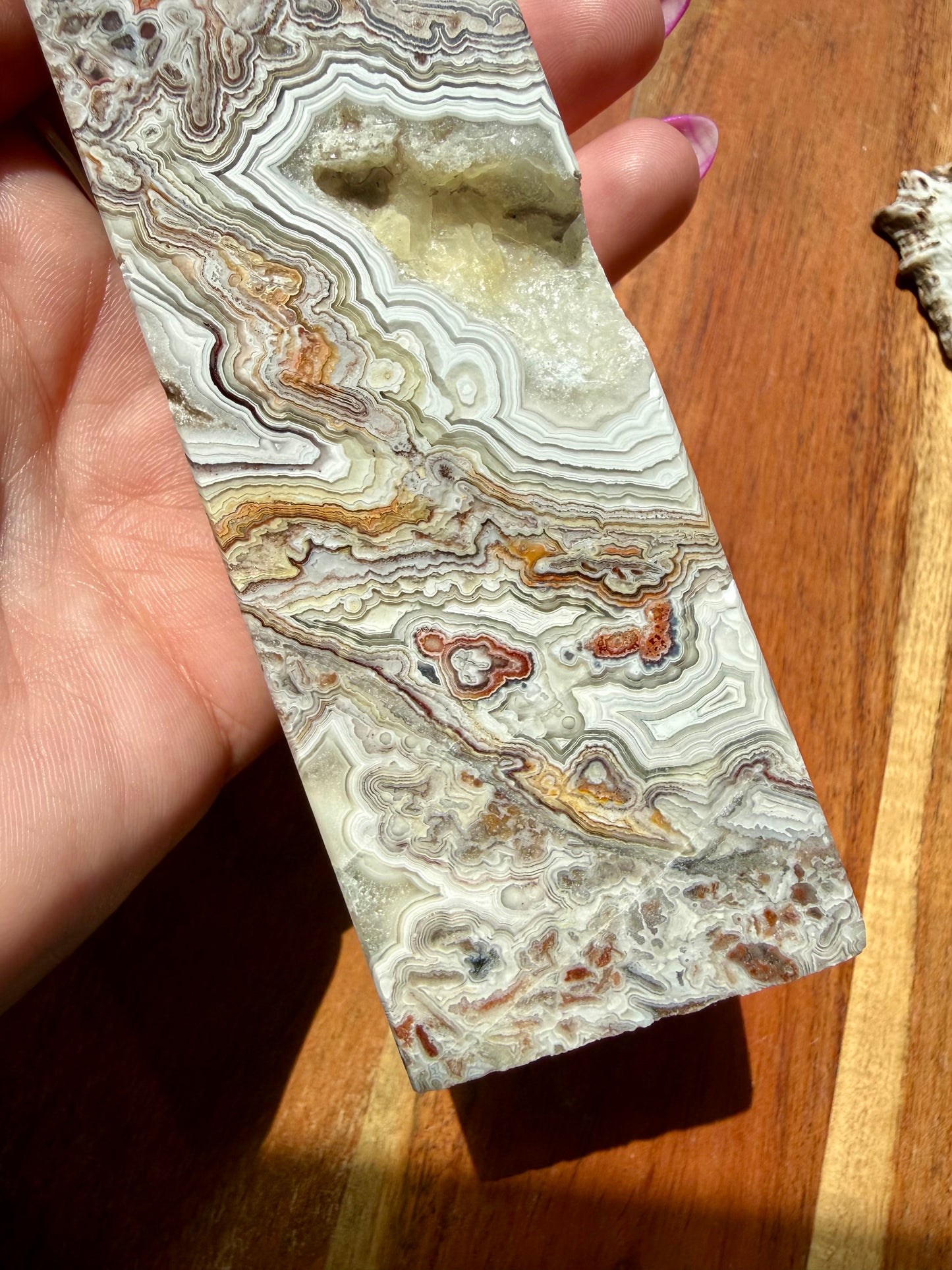 CRAZY LACE AGATE TOWER