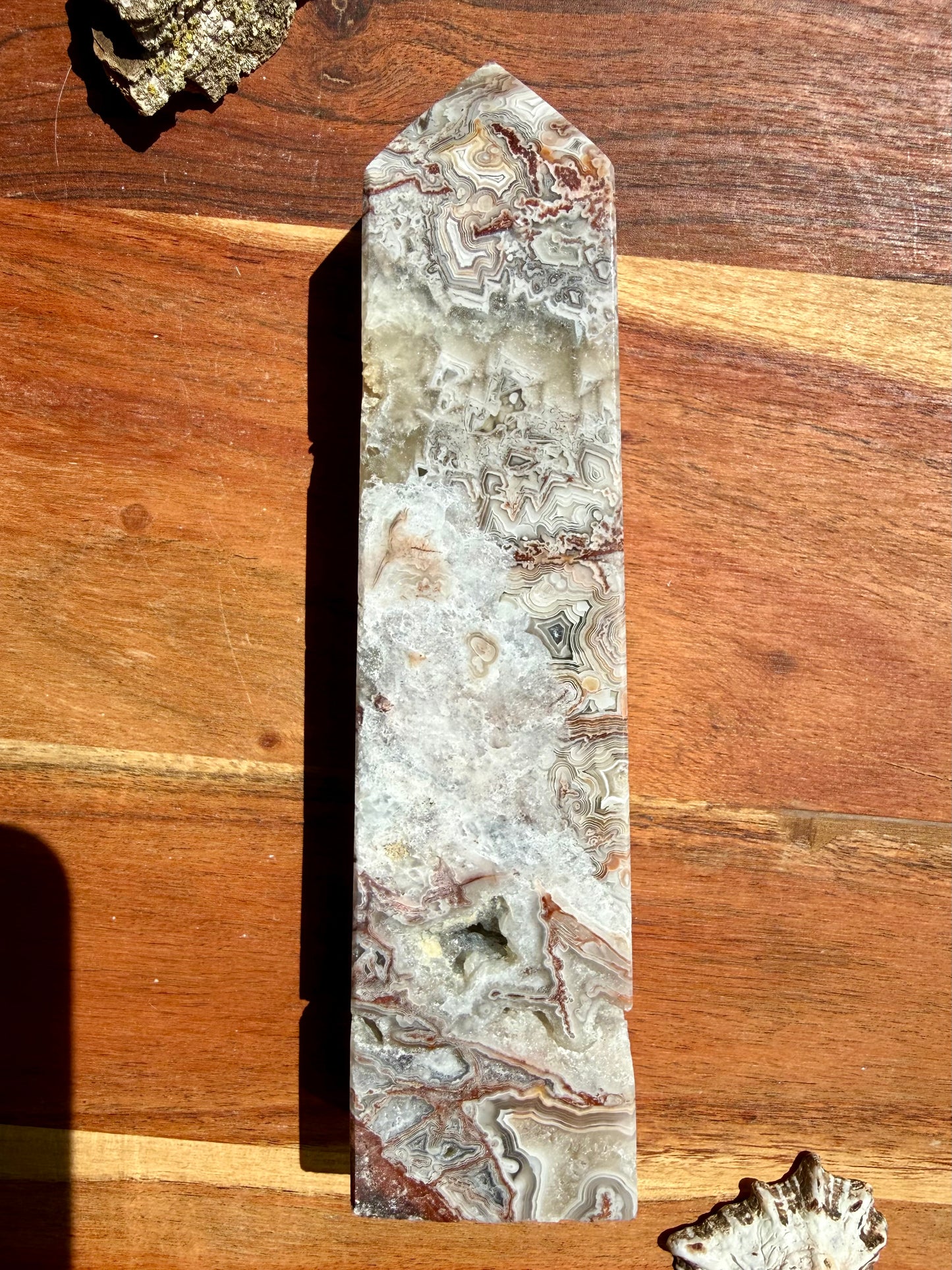 CRAZY LACE AGATE TOWER
