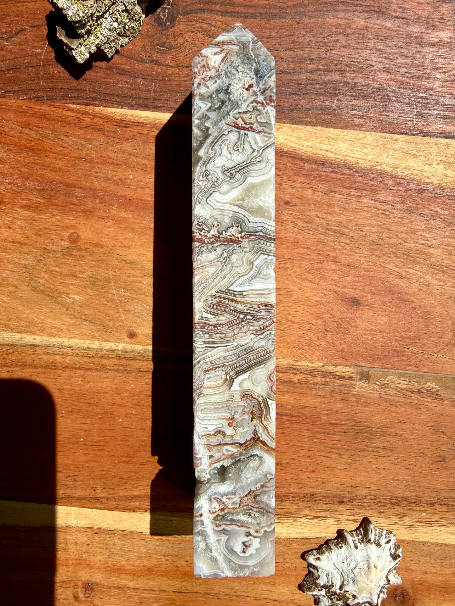 CRAZY LACE AGATE TOWER
