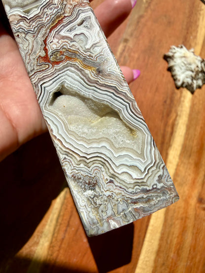 CRAZY LACE AGATE TOWER