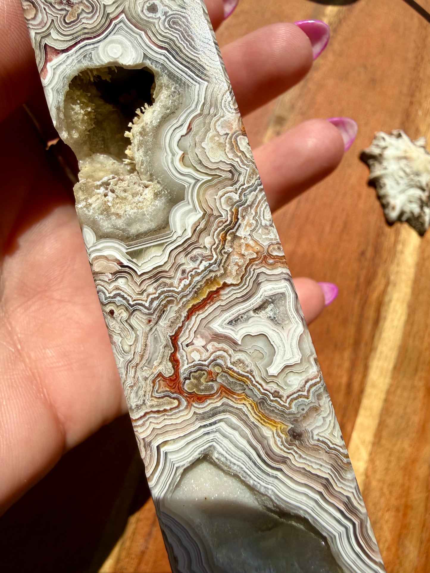 CRAZY LACE AGATE TOWER