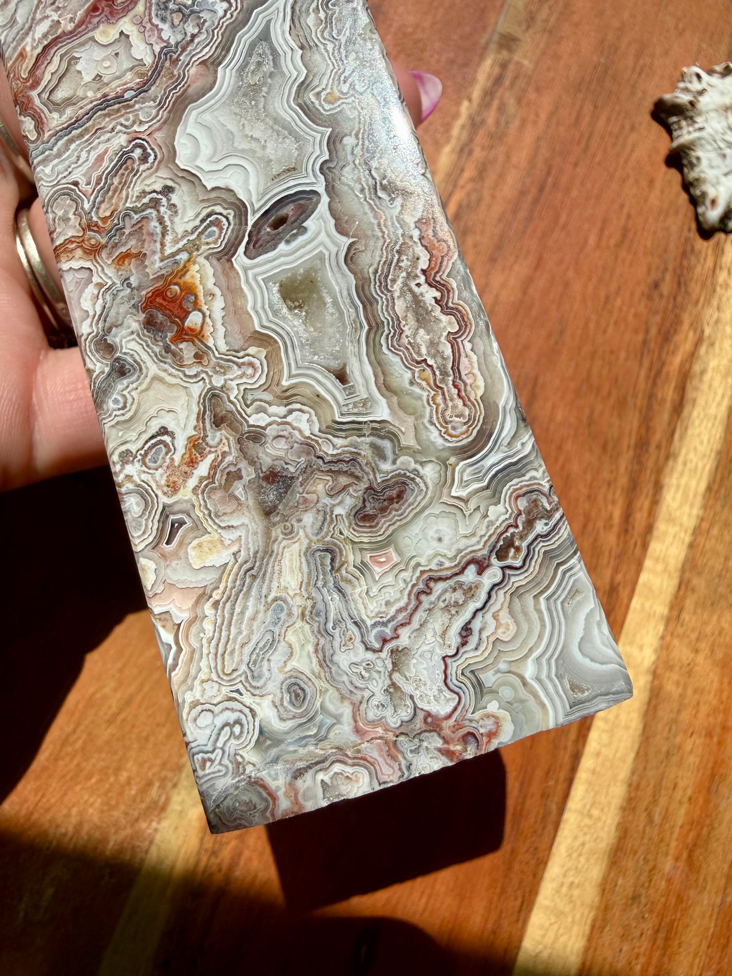 CRAZY LACE AGATE TOWER