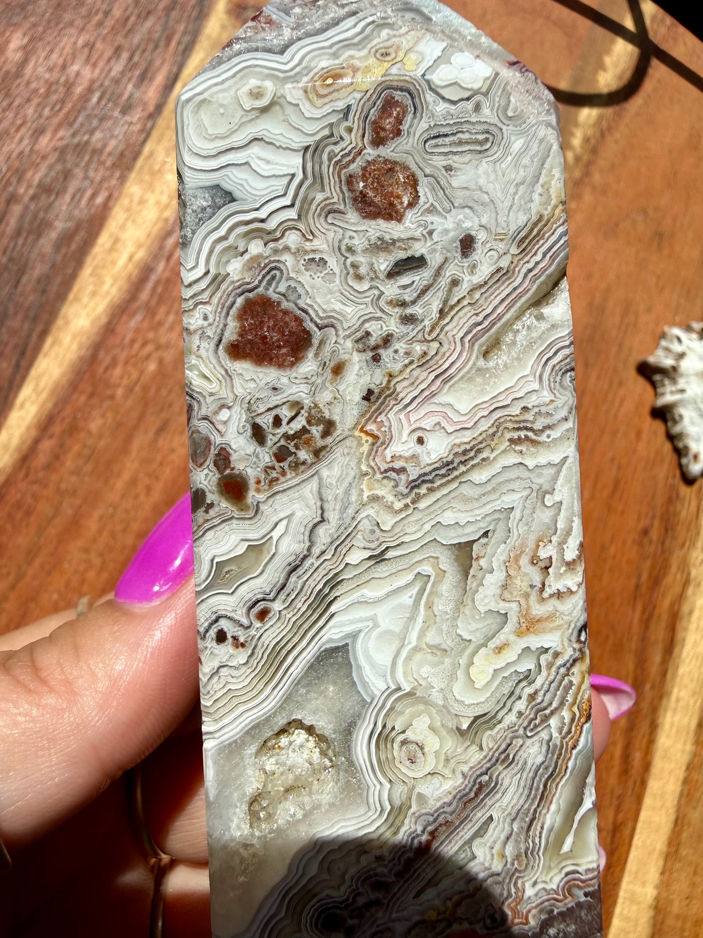 CRAZY LACE AGATE TOWER
