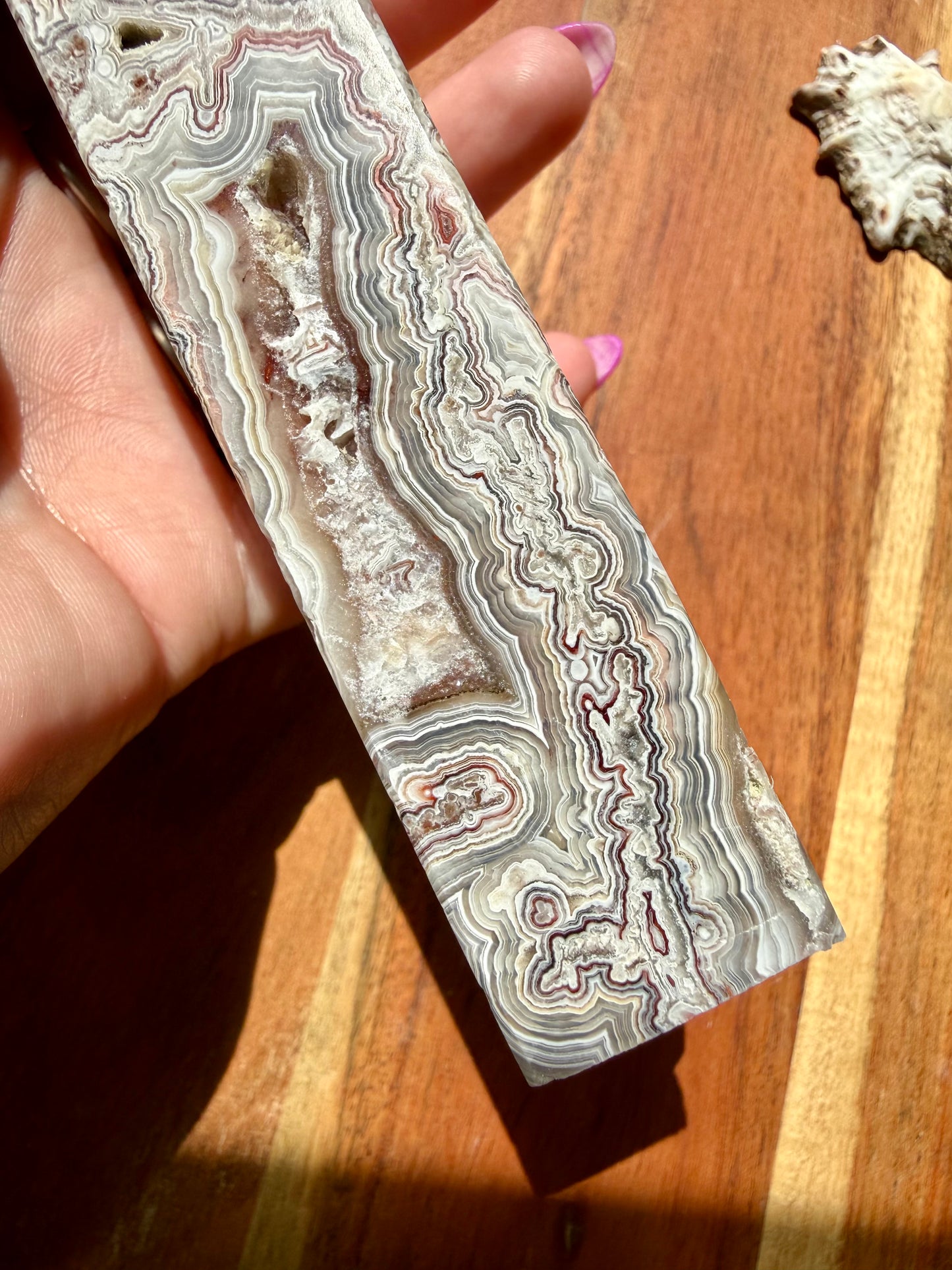 CRAZY LACE AGATE TOWER