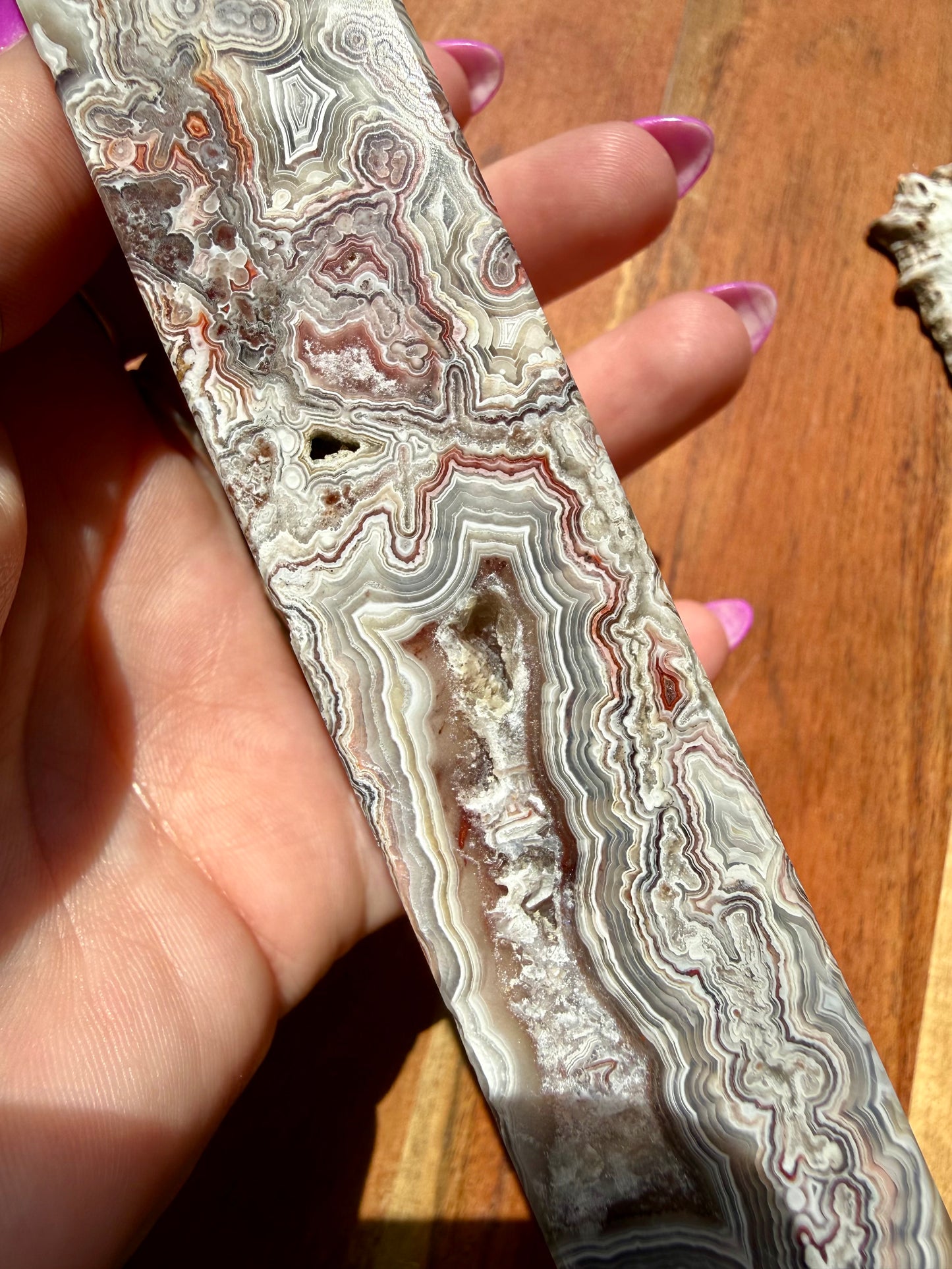 CRAZY LACE AGATE TOWER