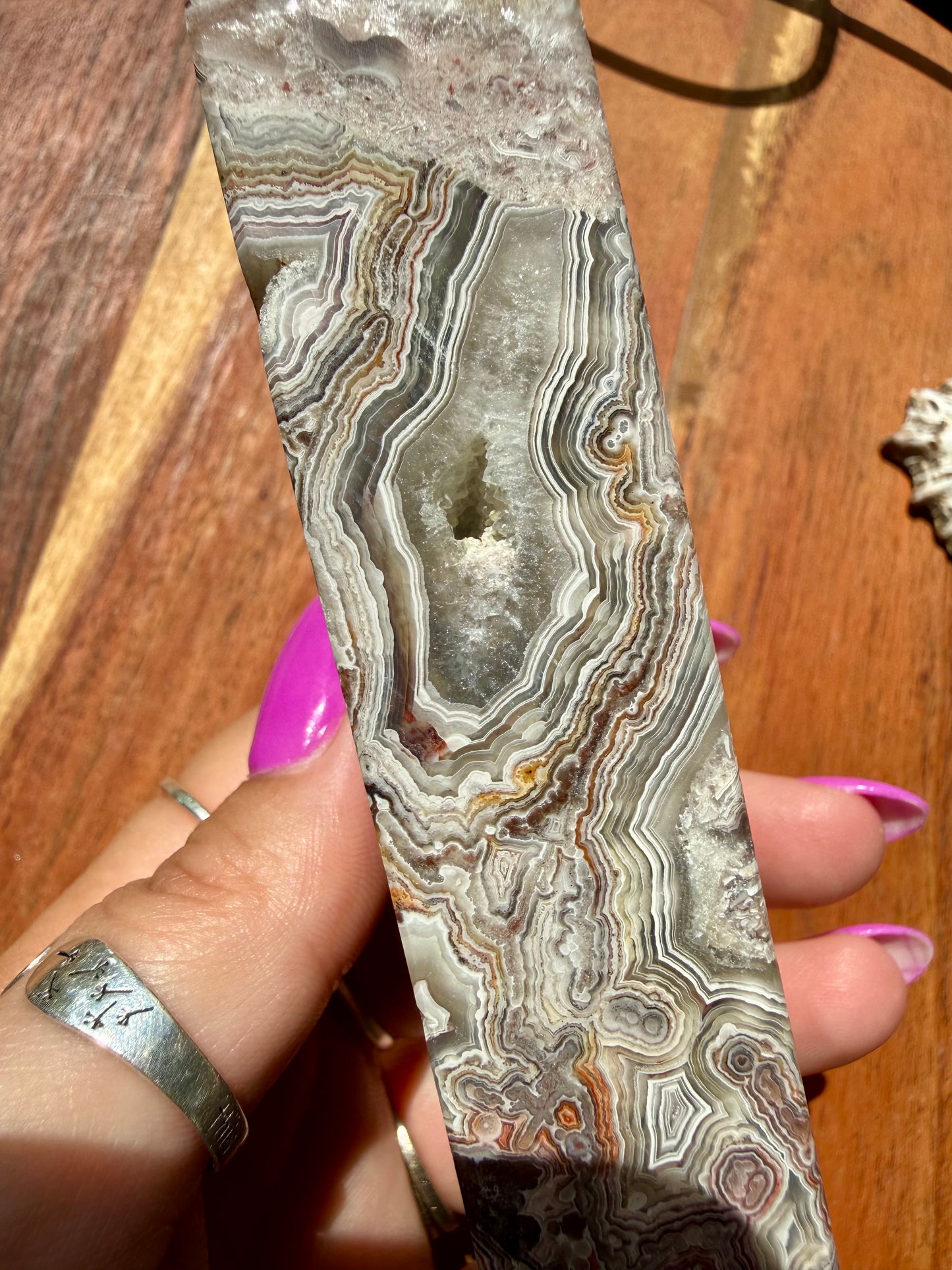 CRAZY LACE AGATE TOWER