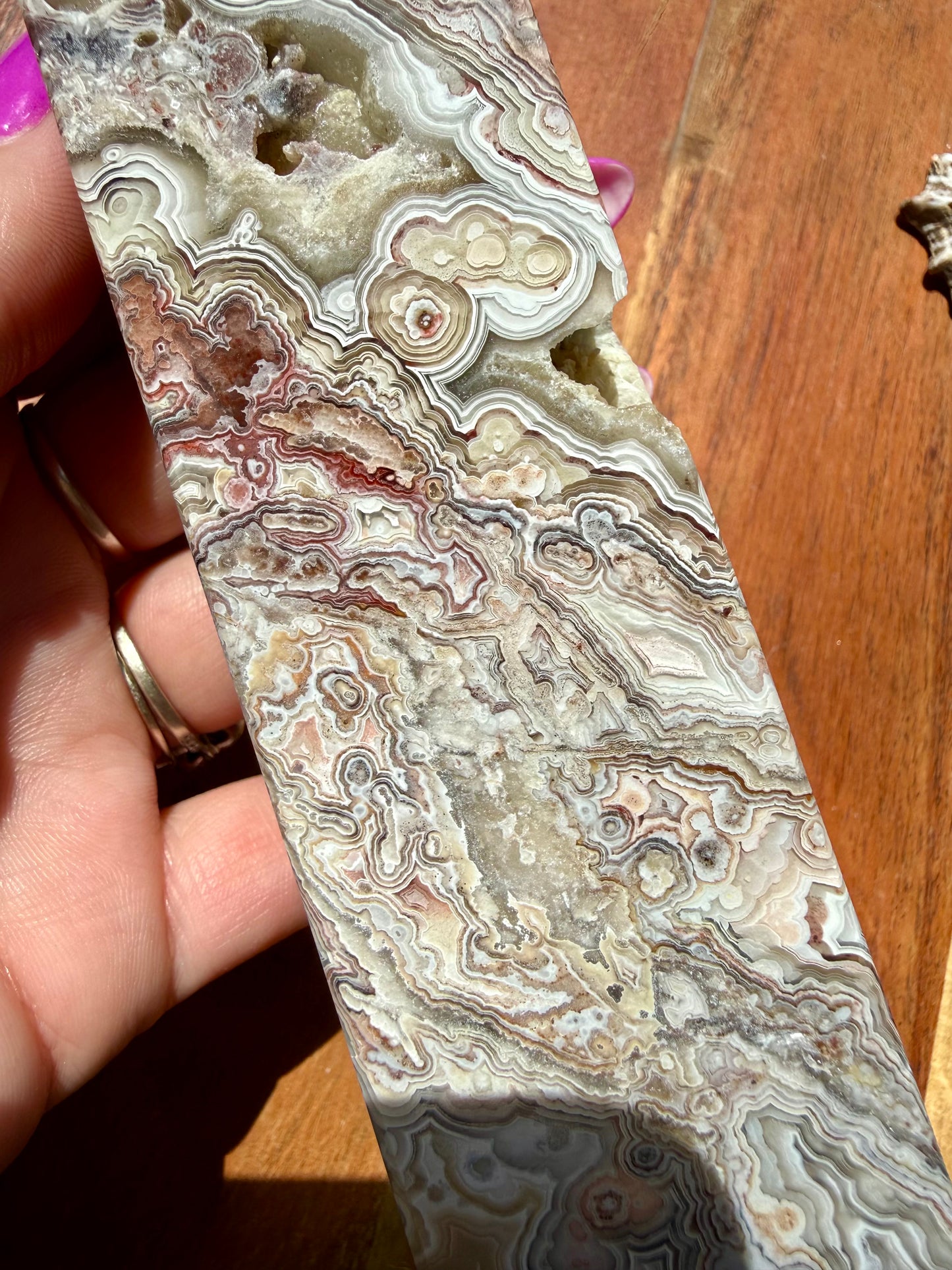CRAZY LACE AGATE TOWER