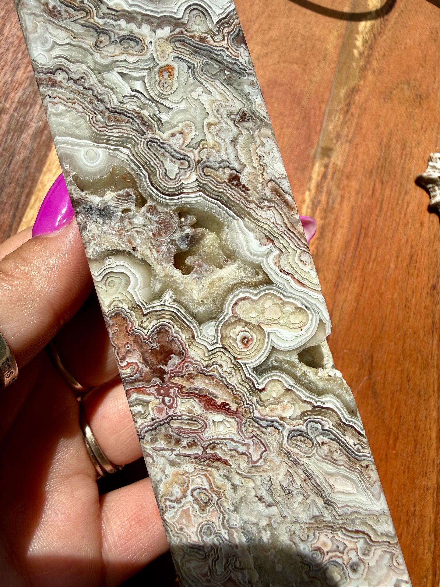 CRAZY LACE AGATE TOWER
