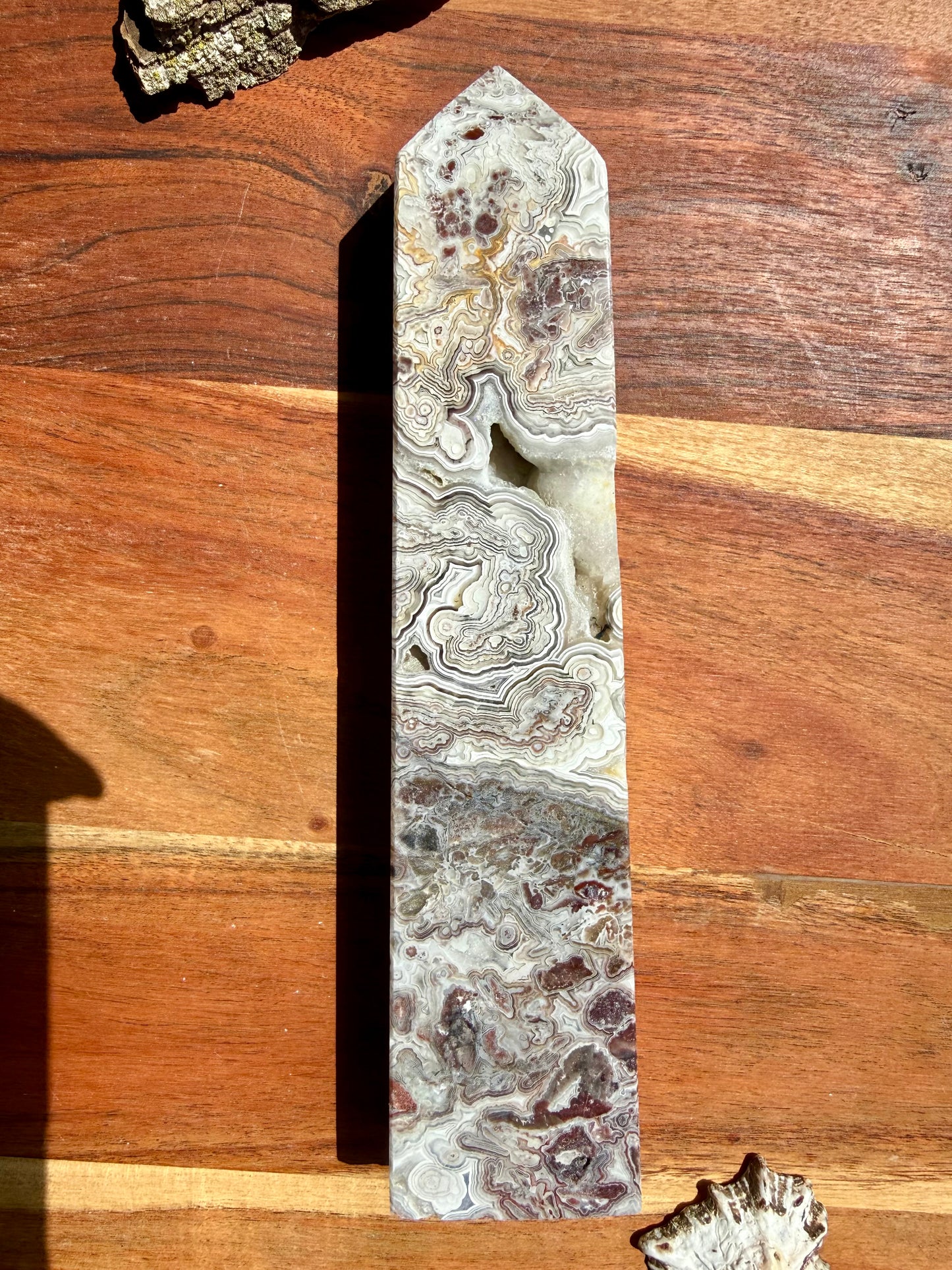 CRAZY LACE AGATE TOWER