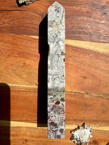 CRAZY LACE AGATE TOWER