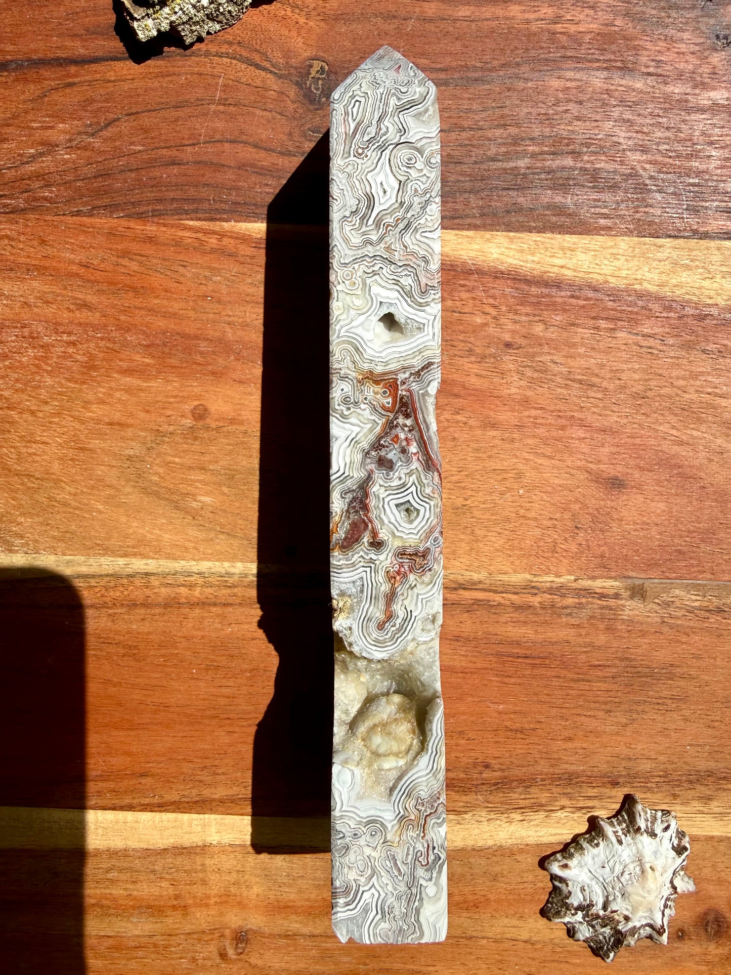 CRAZY LACE AGATE TOWER