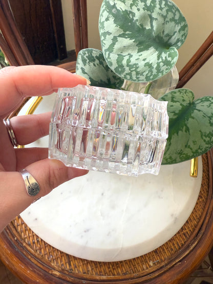 VINTAGE CRYSTAL GLASS TRINKET BOX