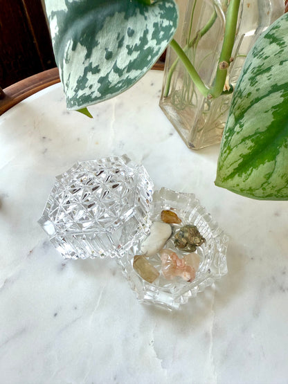 VINTAGE CRYSTAL GLASS TRINKET BOX