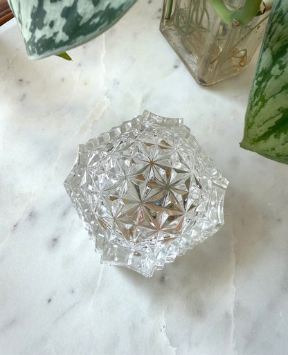 VINTAGE CRYSTAL GLASS TRINKET BOX