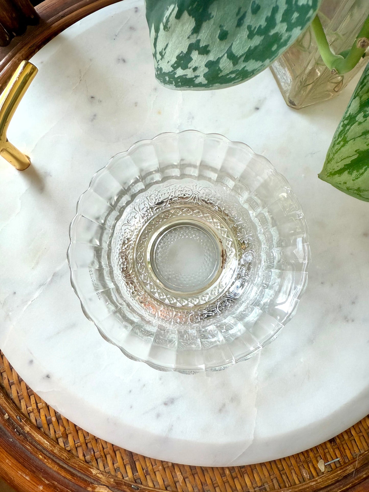 VINTAGE GLASS BOWL WITH SILVER PEDESTAL