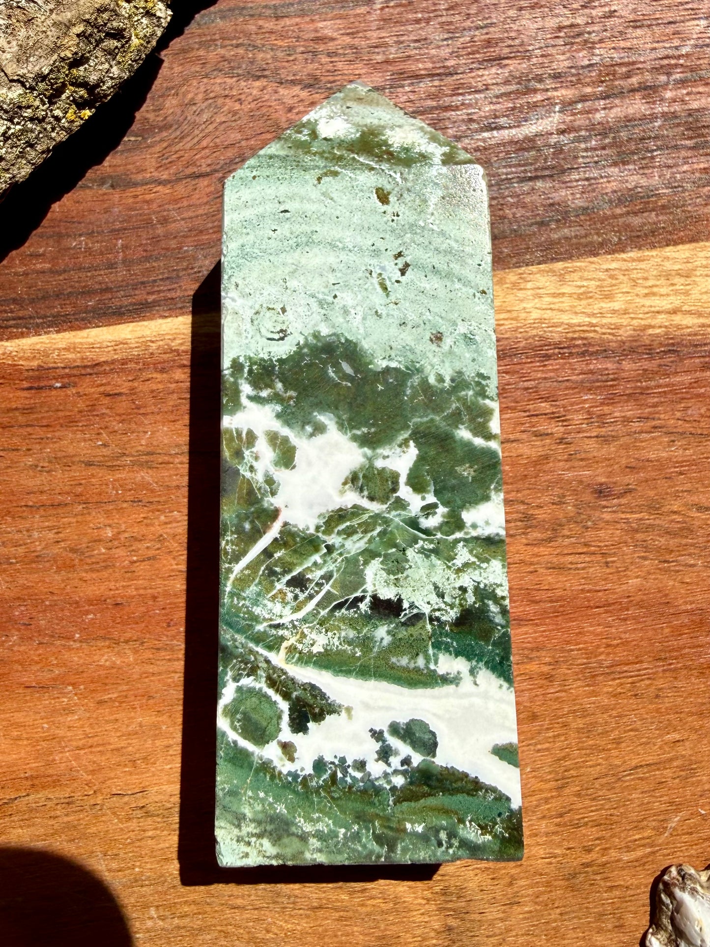 GREEN UNICORN JASPER TOWER