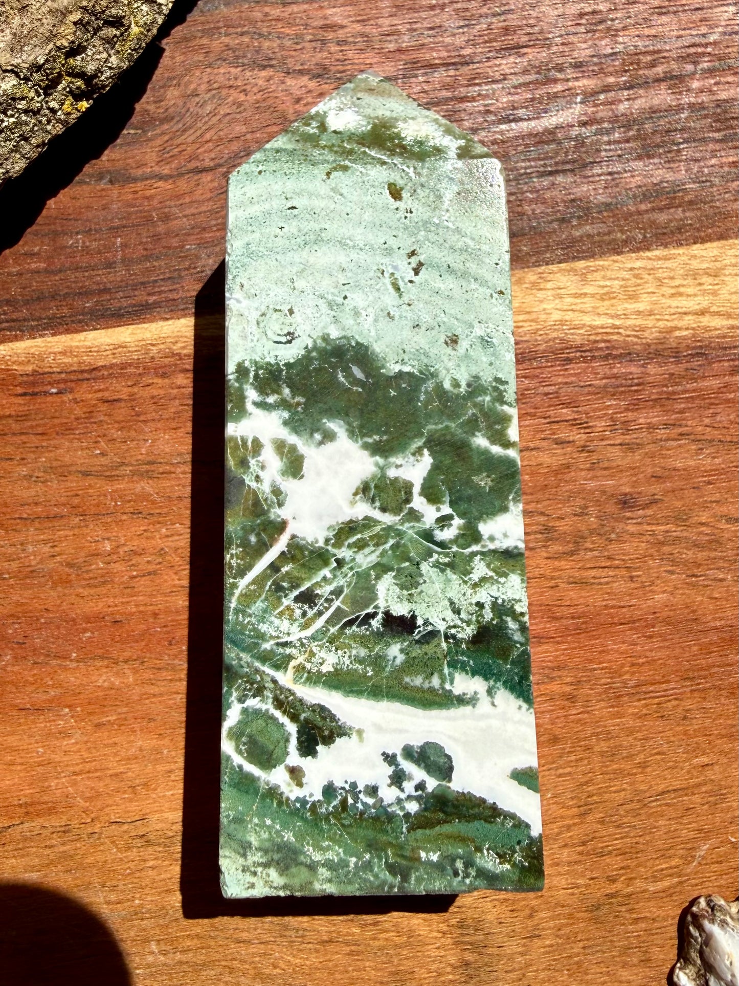 GREEN UNICORN JASPER TOWER