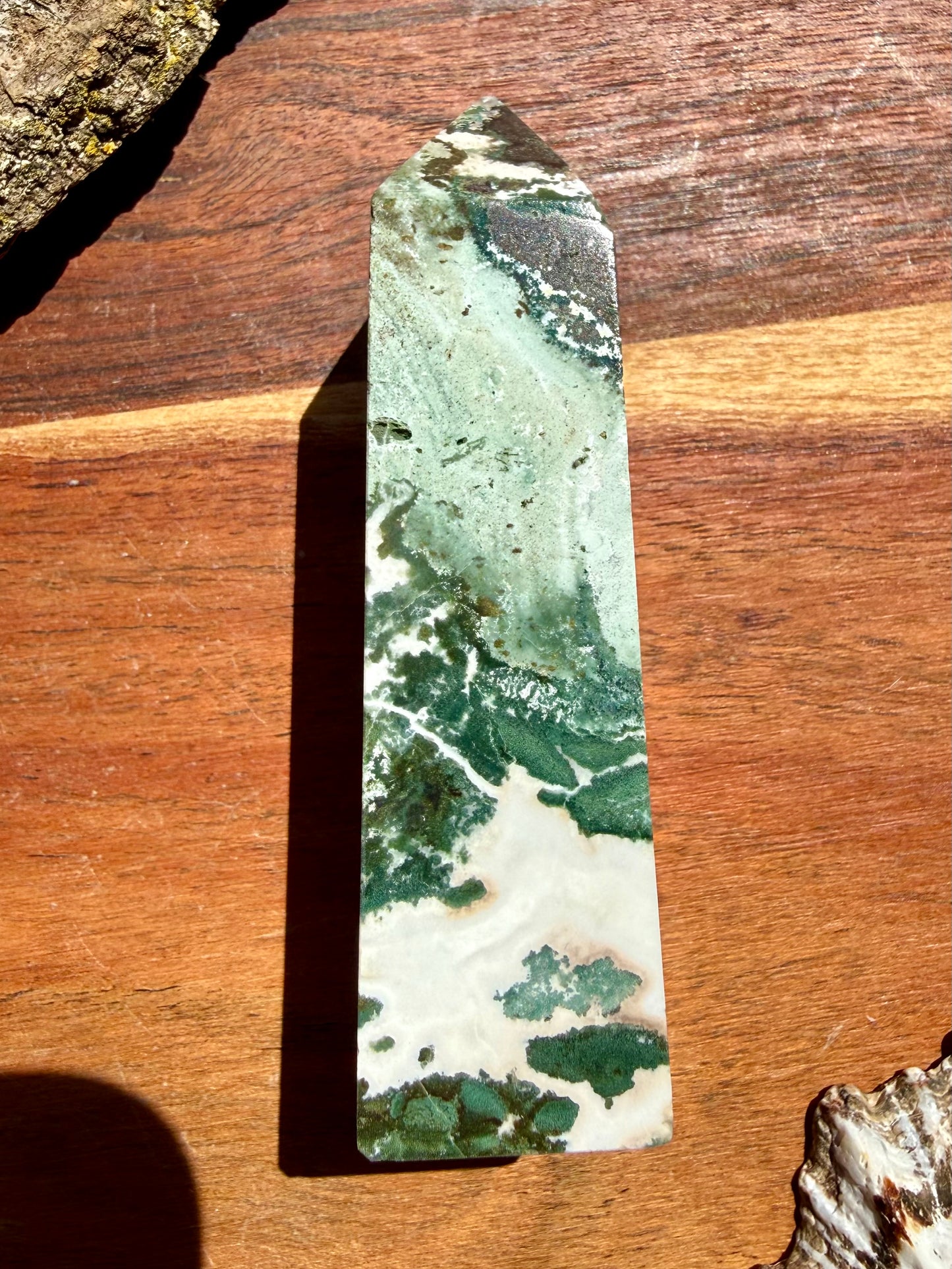GREEN UNICORN JASPER TOWER