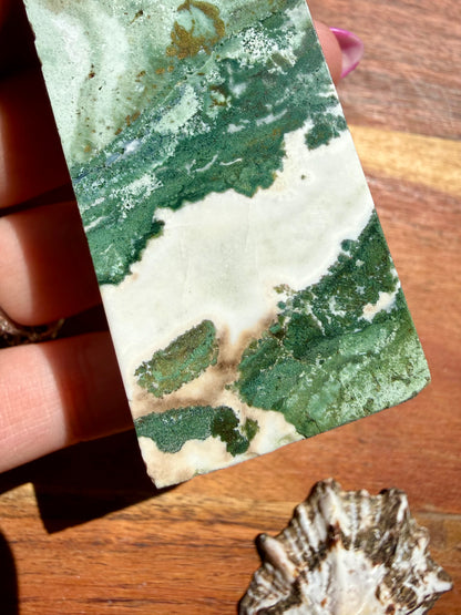 GREEN UNICORN JASPER TOWER