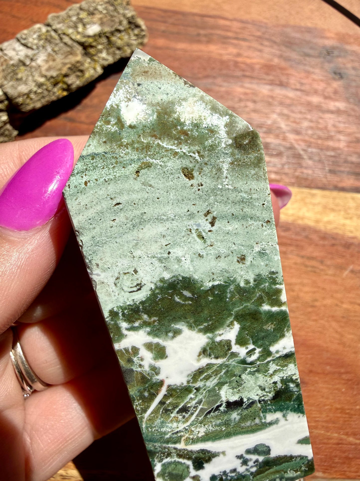 GREEN UNICORN JASPER TOWER