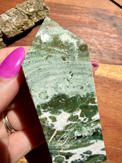 GREEN UNICORN JASPER TOWER
