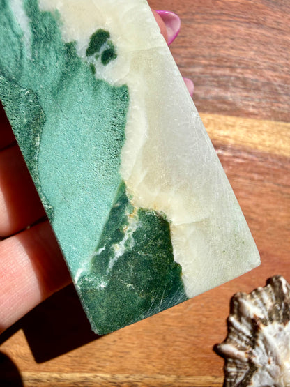 GREEN UNICORN JASPER TOWER