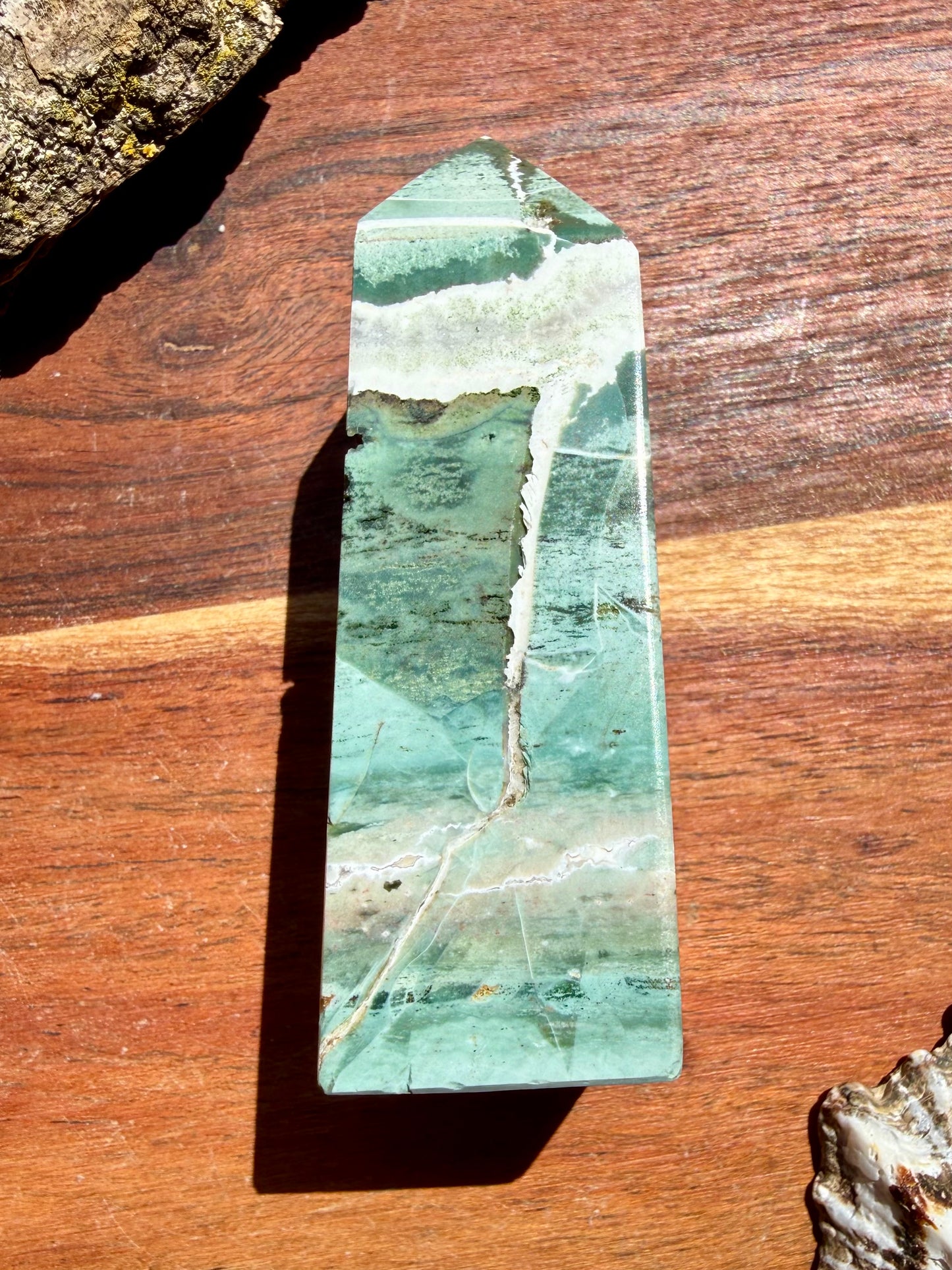 GREEN UNICORN JASPER TOWER