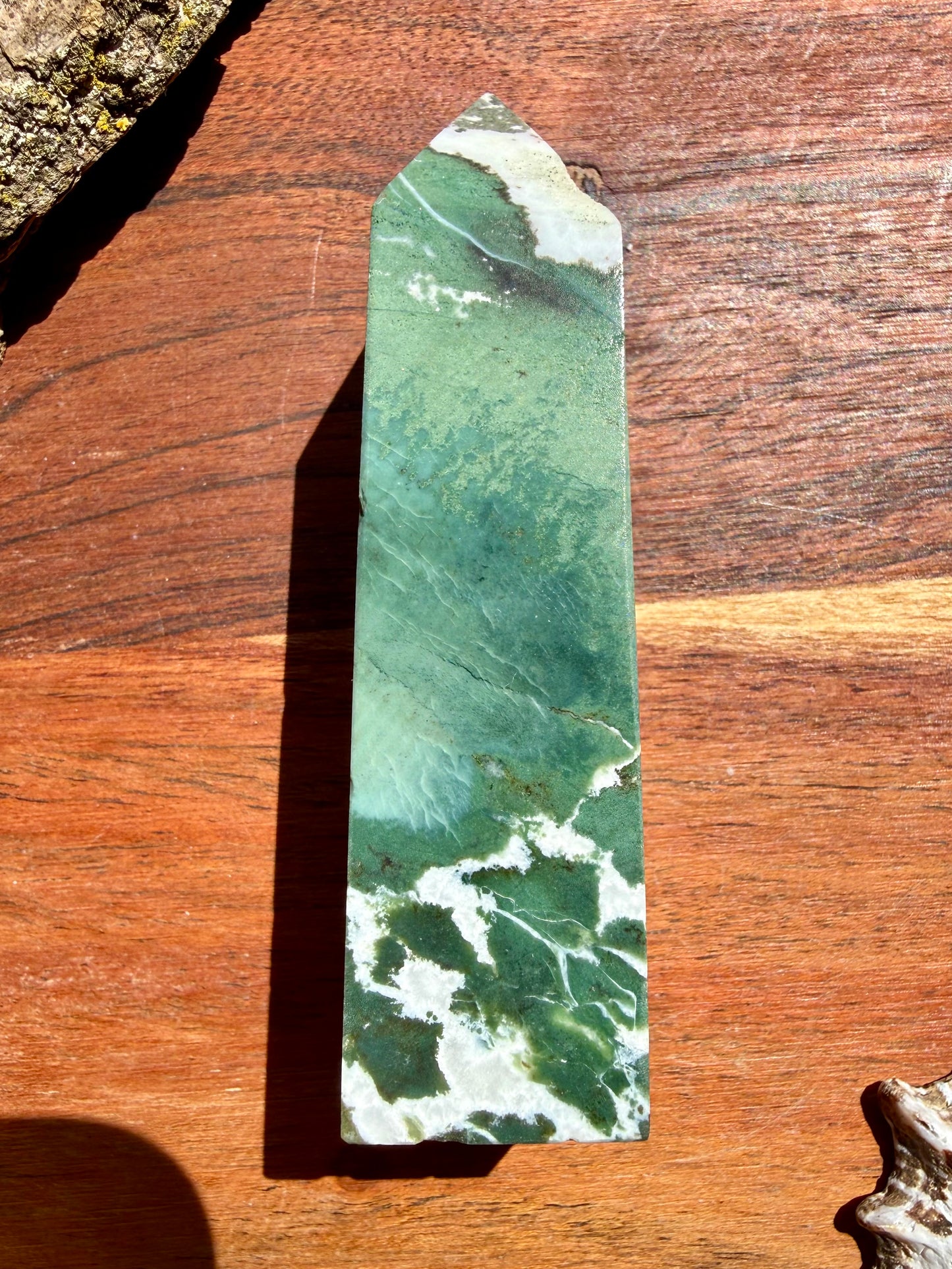 GREEN UNICORN JASPER TOWER