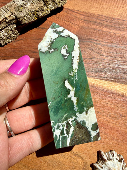 GREEN UNICORN JASPER TOWER