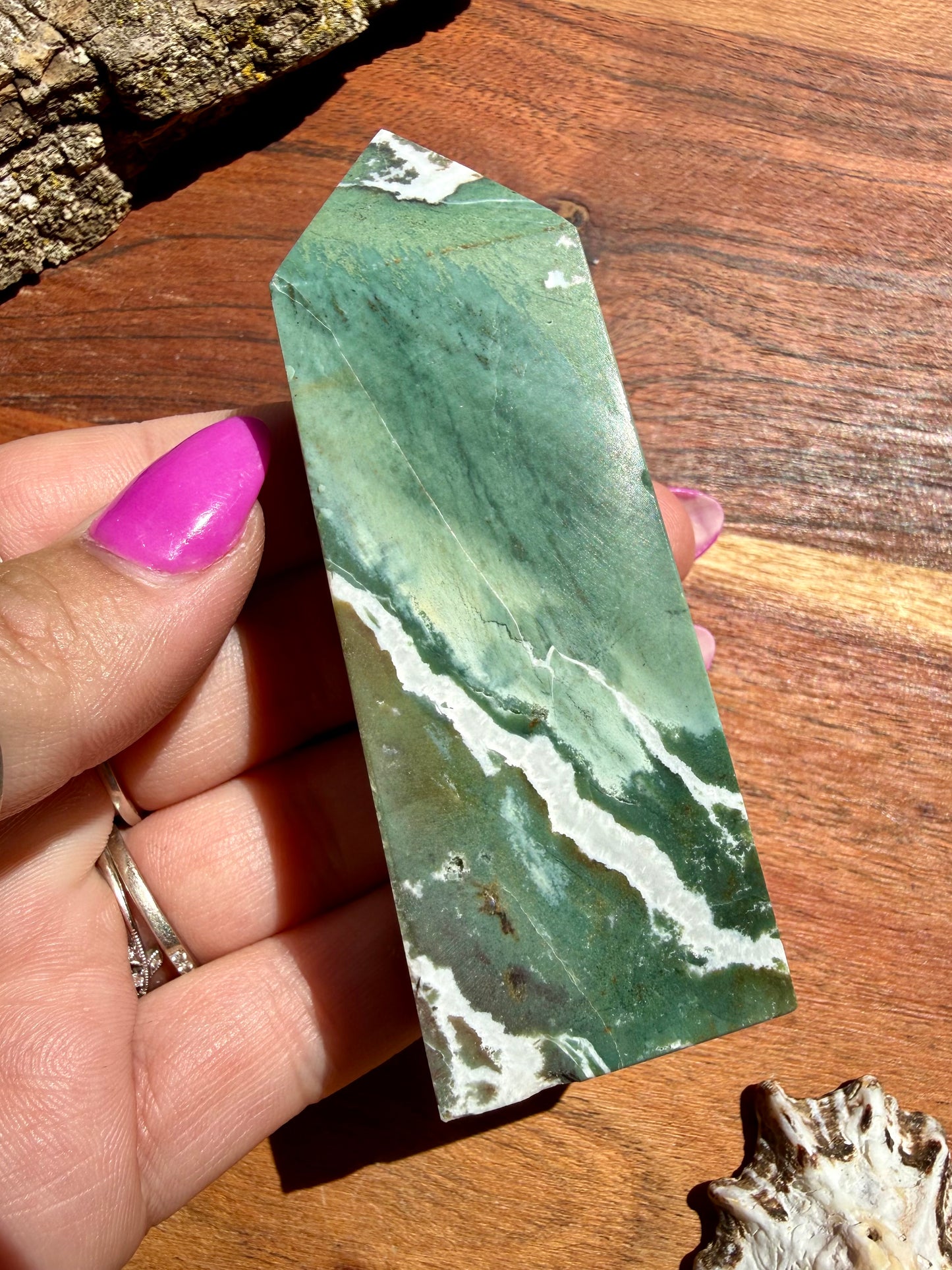 GREEN UNICORN JASPER TOWER