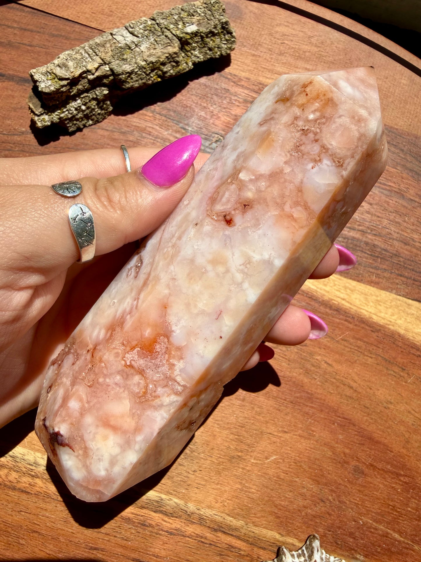 CARNELIAN FLOWER AGATE TOWER