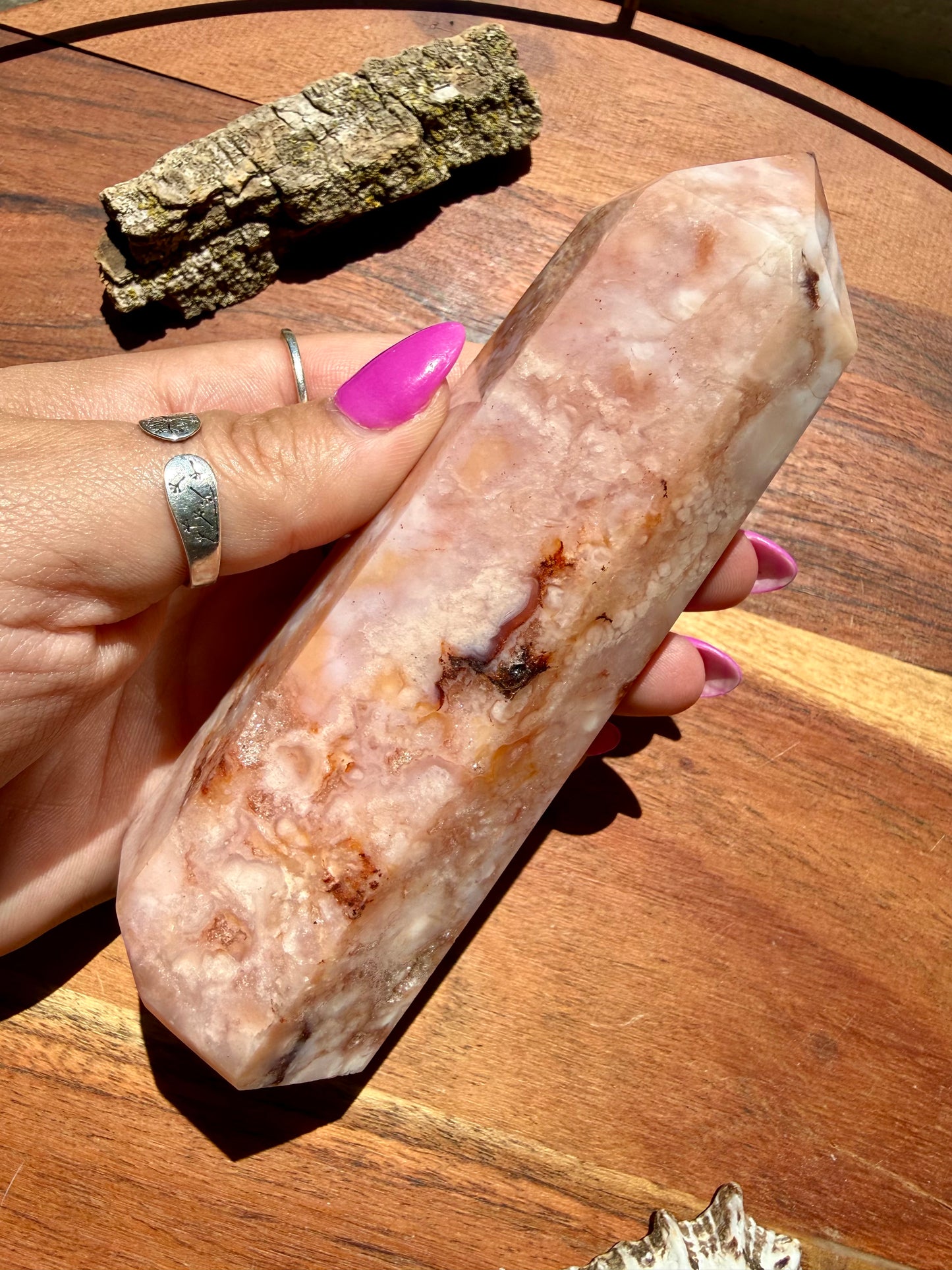 CARNELIAN FLOWER AGATE TOWER