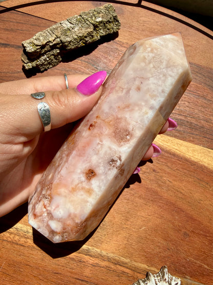 CARNELIAN FLOWER AGATE TOWER