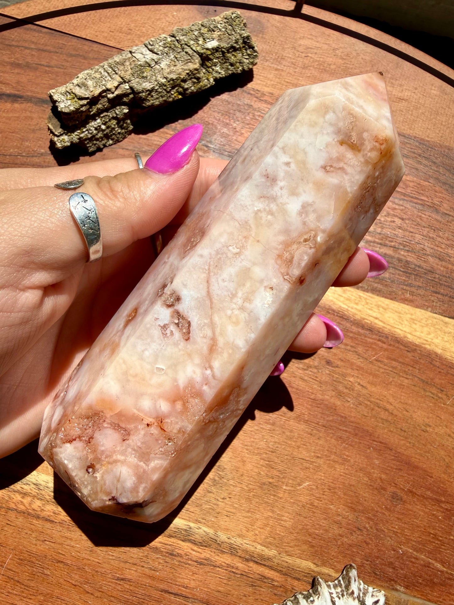 CARNELIAN FLOWER AGATE TOWER