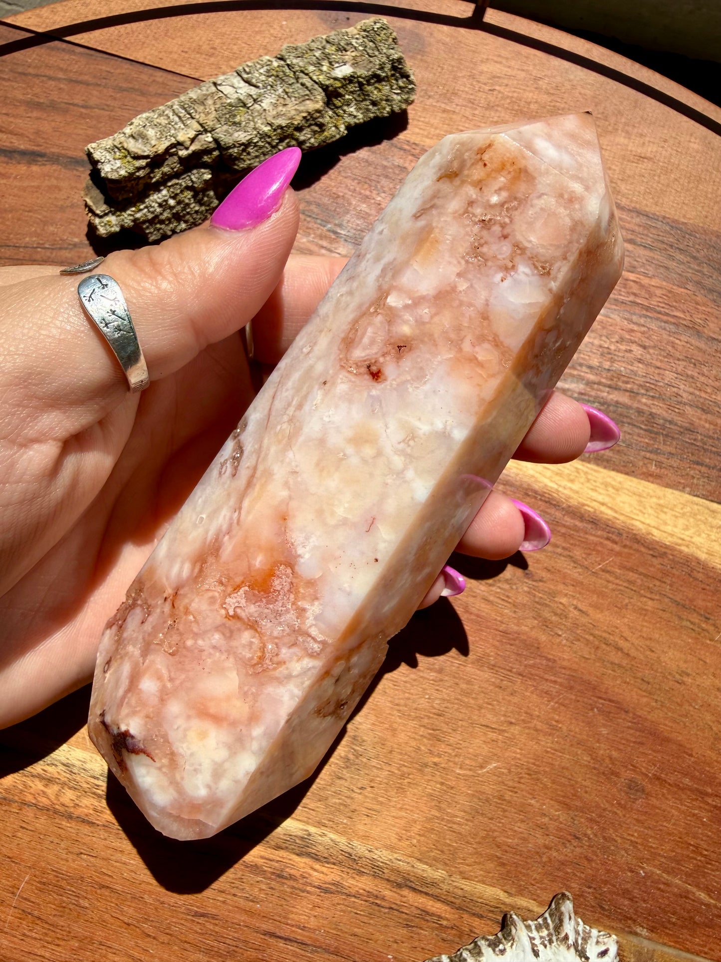 CARNELIAN FLOWER AGATE TOWER