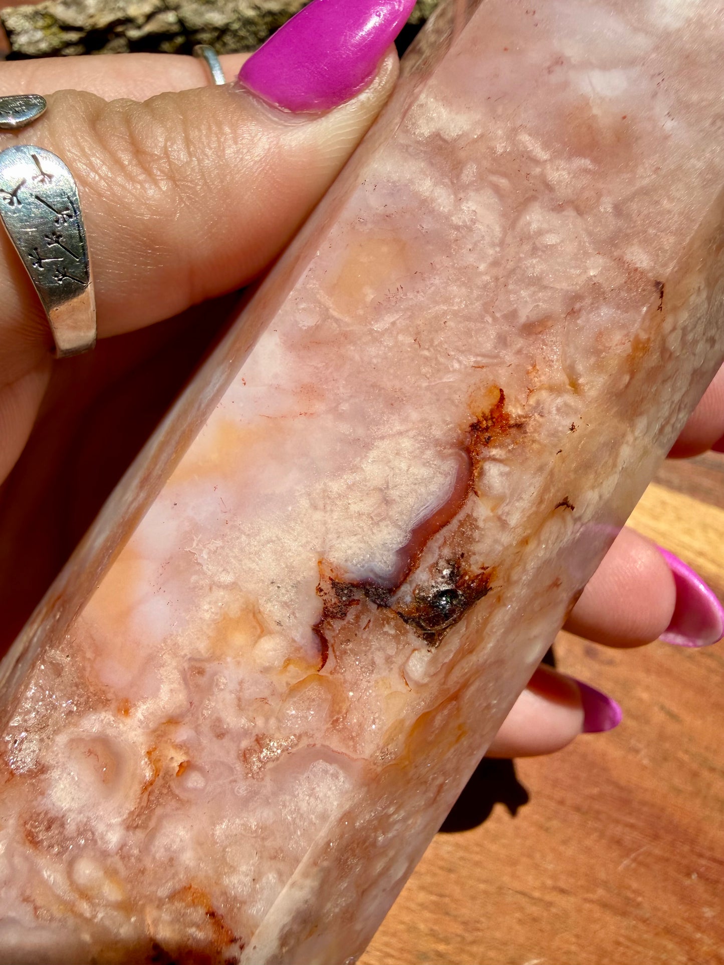 CARNELIAN FLOWER AGATE TOWER