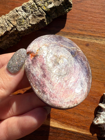 FLASHY LEPIDOLITE PALM STONE