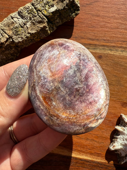 FLASHY LEPIDOLITE PALM STONE