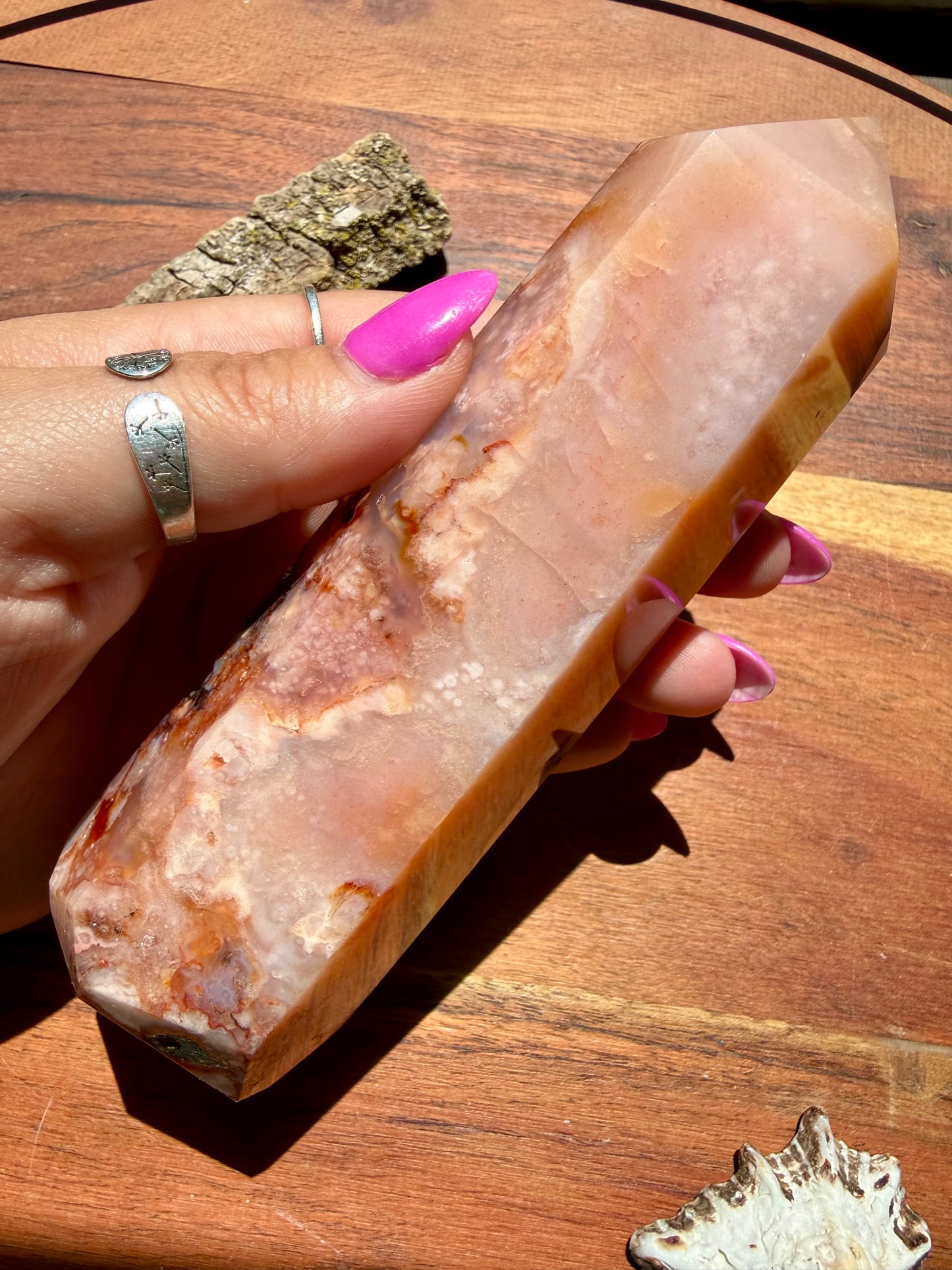 CARNELIAN FLOWER AGATE TOWER