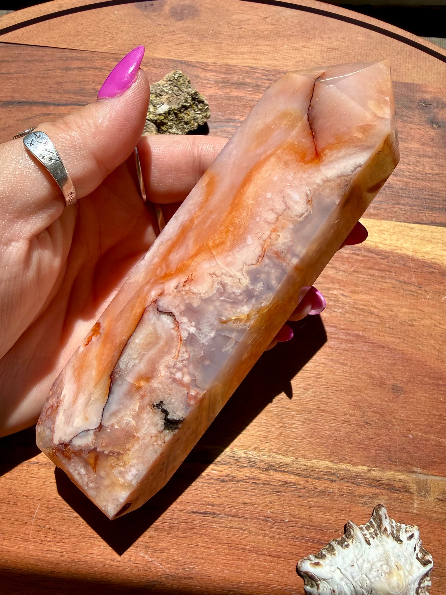 CARNELIAN FLOWER AGATE TOWER