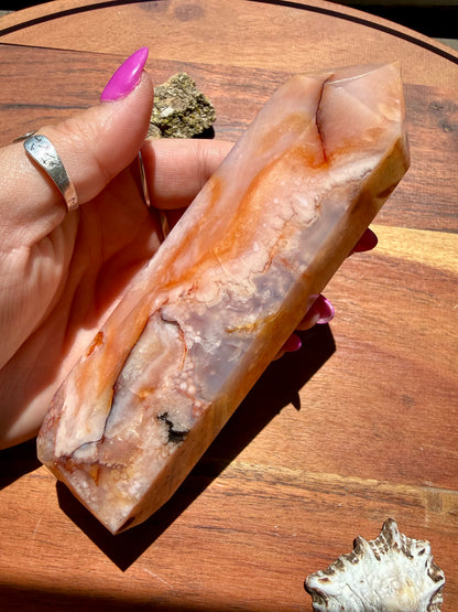 CARNELIAN FLOWER AGATE TOWER