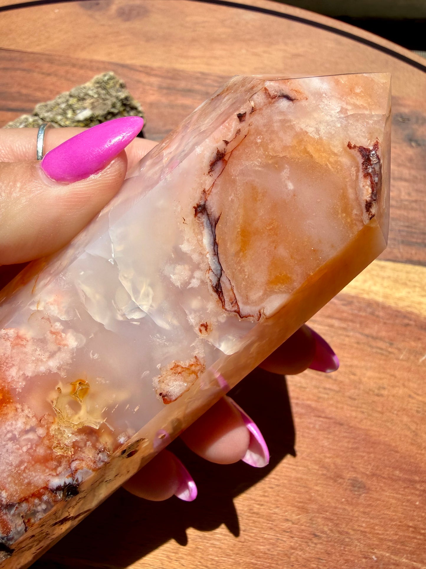 CARNELIAN FLOWER AGATE TOWER
